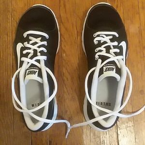 Women's Nike Widths Shoes